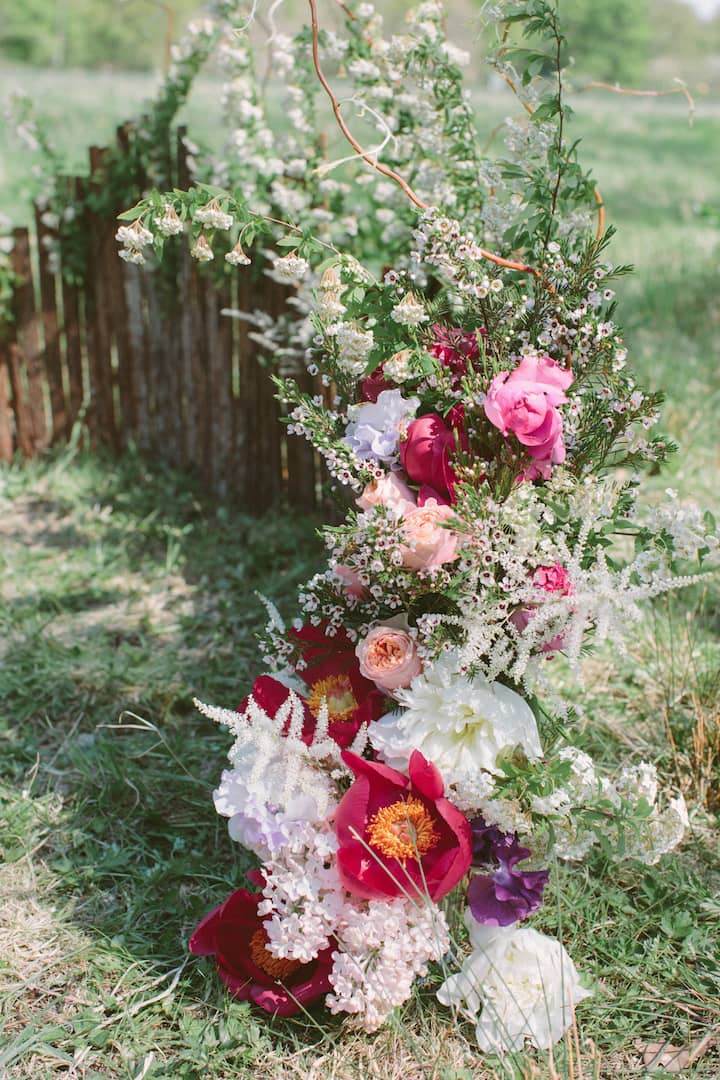 ceremonie-mariage-fleurs-champetre-rose