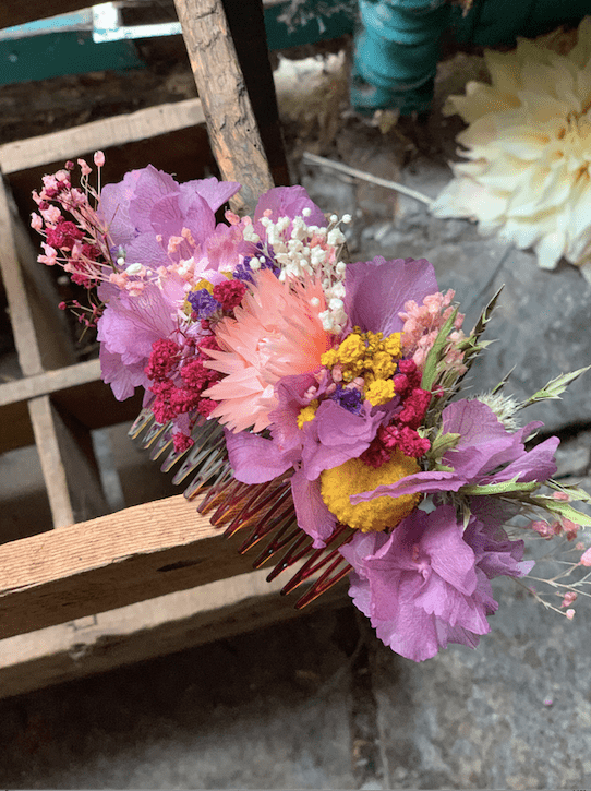 peigne-fleurs-mauve-sechees-stabilisees-mariage